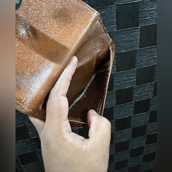 LOUIS VUITTON small wallet and crossbody - Picture 13 of 15